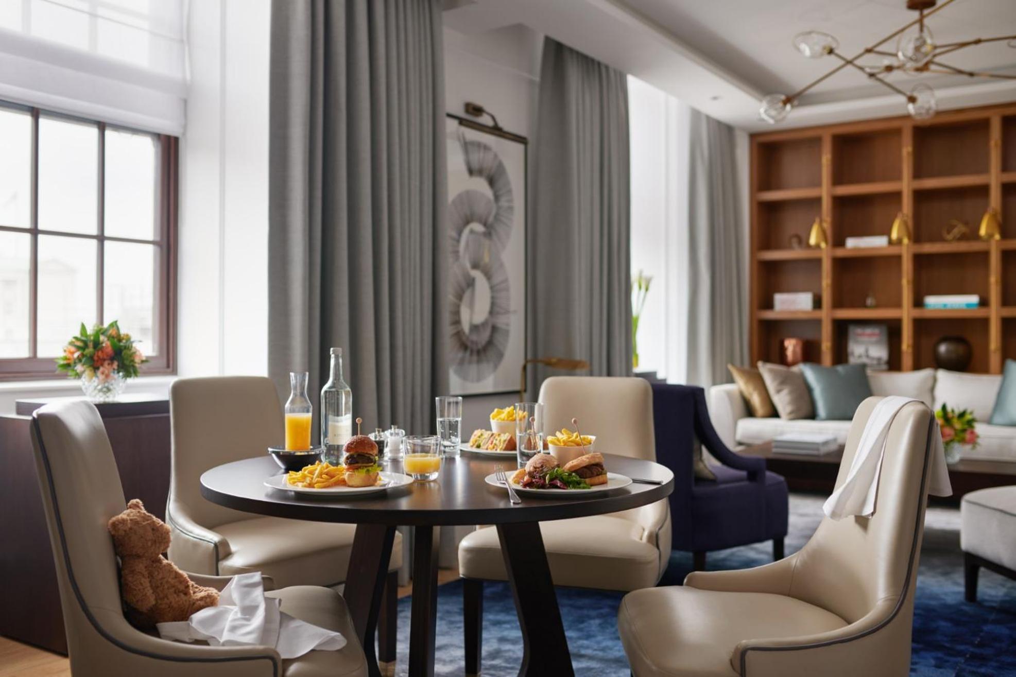 Corinthia London Hotel Exterior photo