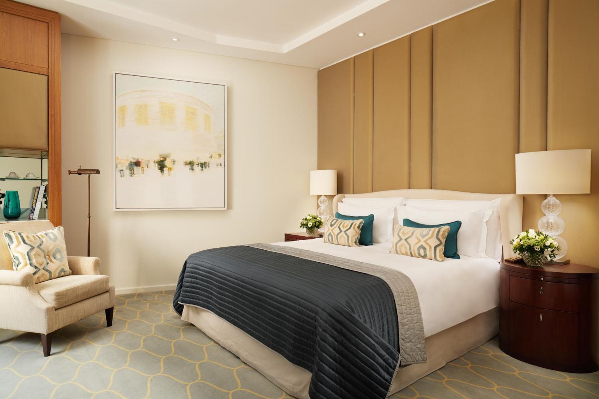 Corinthia London Hotel Exterior photo