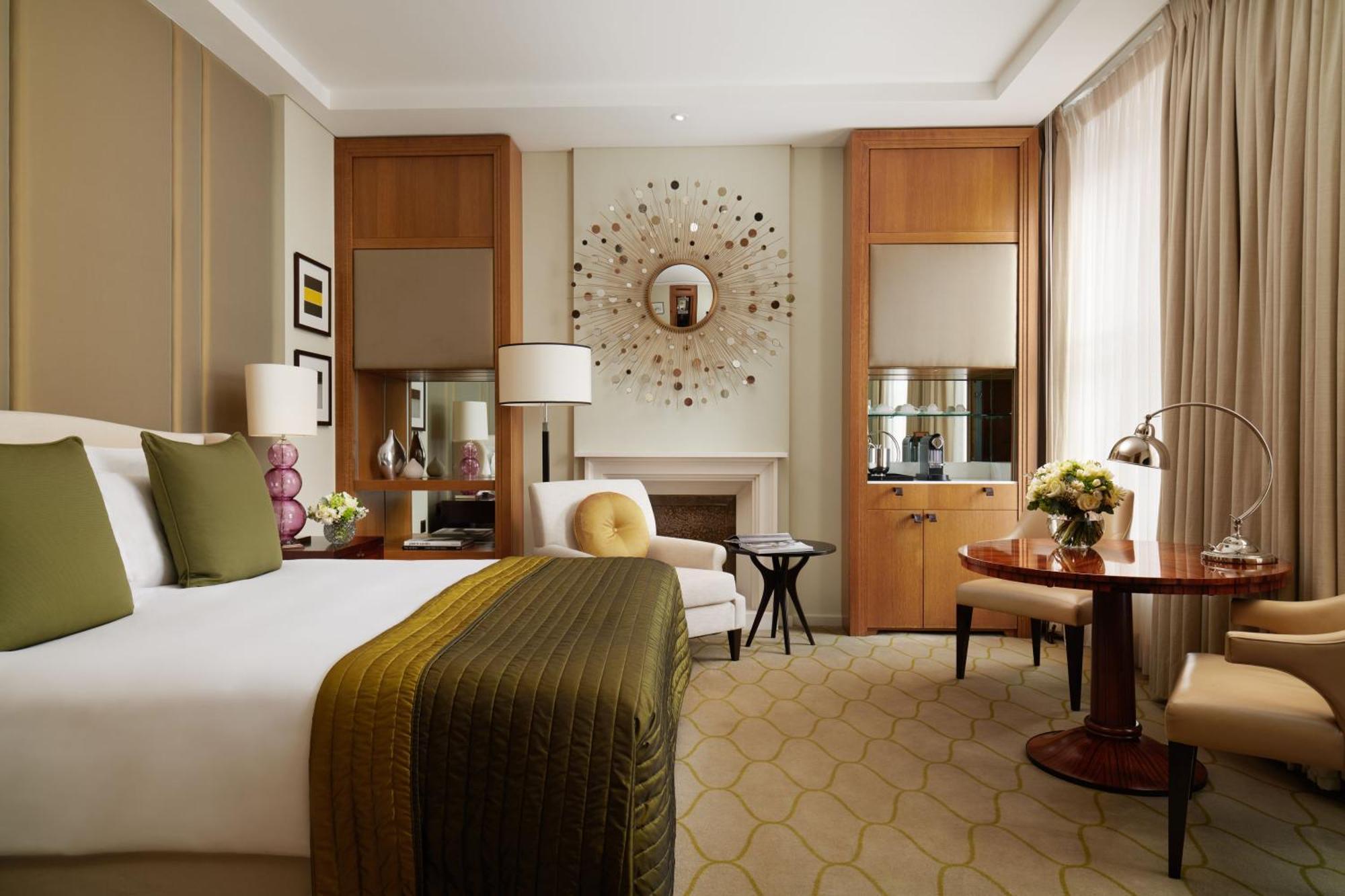 Corinthia London Hotel Exterior photo