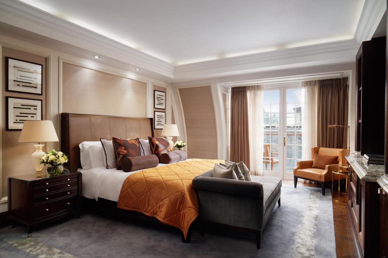 Corinthia London Hotel Exterior photo